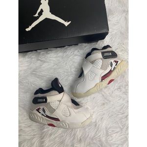 Air Jordan 8 Retro “Bugs Bunny” 2013